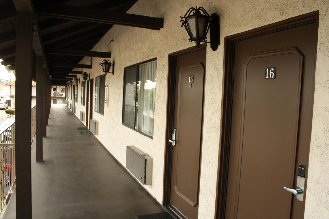 Cozy Inn Costa Mesa Exteriör bild